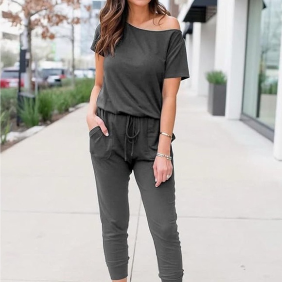 Gray Off-Shoulder Jumpsuit with Tapered Legs - Picture 4 of 5